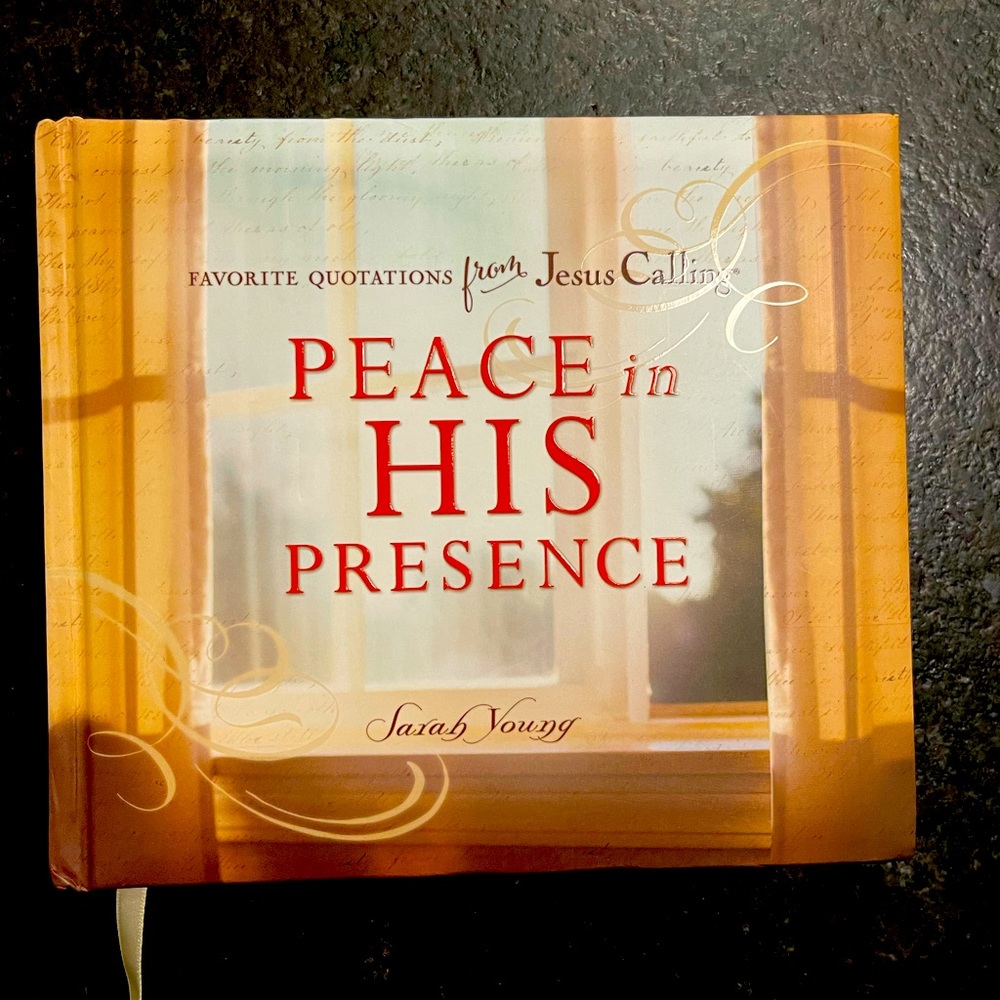 😊Coffee table book. Great for gifting “Peace in His Presence”.